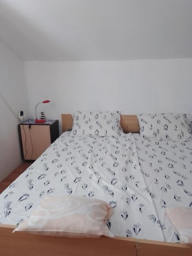 Raslina Sun Apartment Экстерьер фото